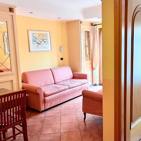 펜션 Base Near Marco Simone Golf Course
