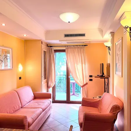 Base Near Marco Simone Golf Course * 로마