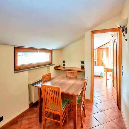 Base Near Marco Simone Golf Course Holiday home