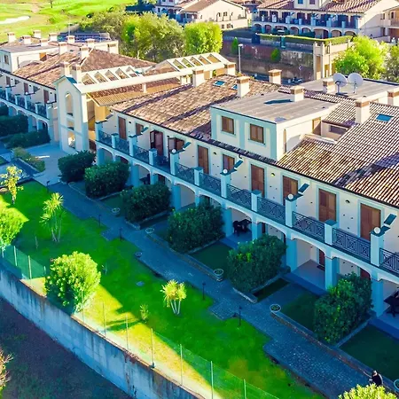 Base Near Golf Course Rom