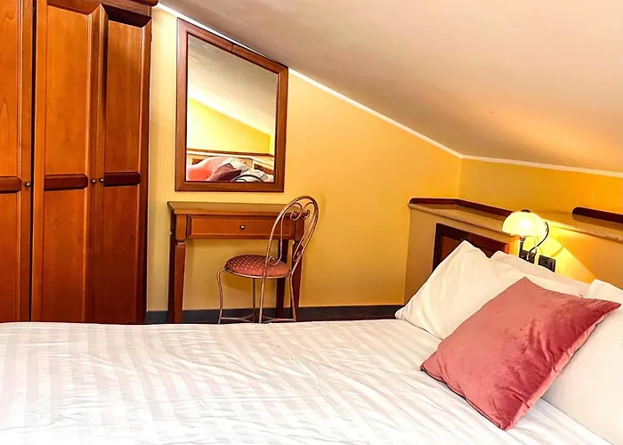 Base Near Golf Course Rom