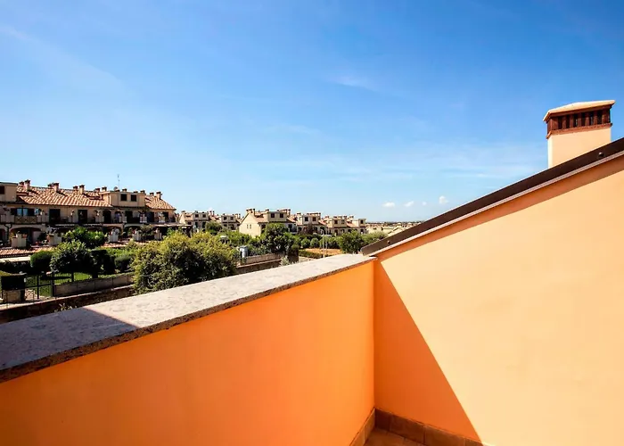 Base Near Golf Course Rom