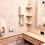 度假居 Base Near Marco Simone Golf Course